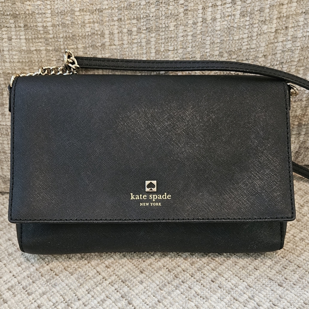 NWOT'S! KATE SPADE - Lightweight Crossbody - Snap Closure- Spade Logo